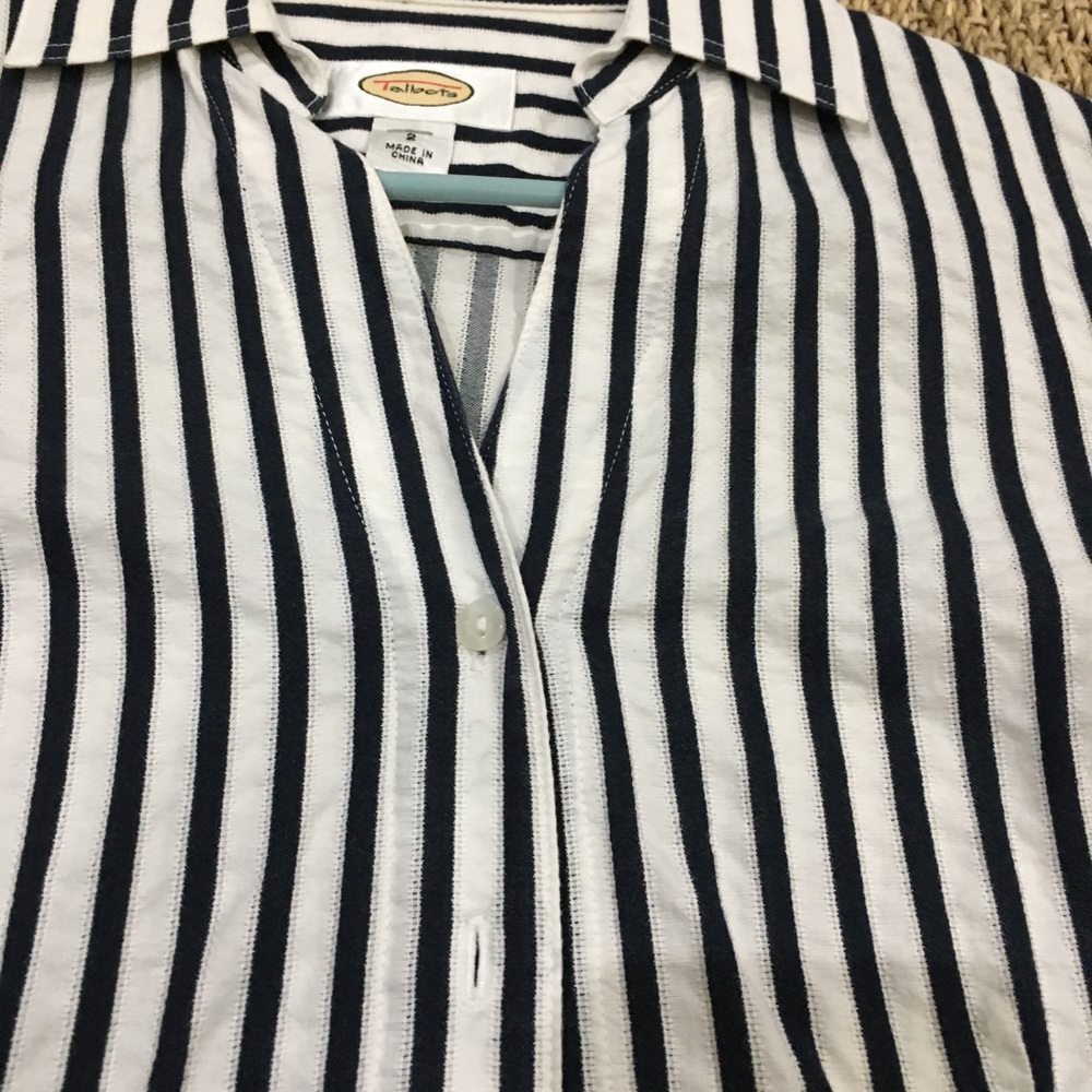 EUC TALBOTS Petite Button Down Shirt - Picture 13 of 13